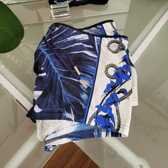 ROBERTO CAVALLI MEN'S BEACHWEAR MADE IN ITALY SIZE 48 USA SIZE S. - Picture 3 of 4